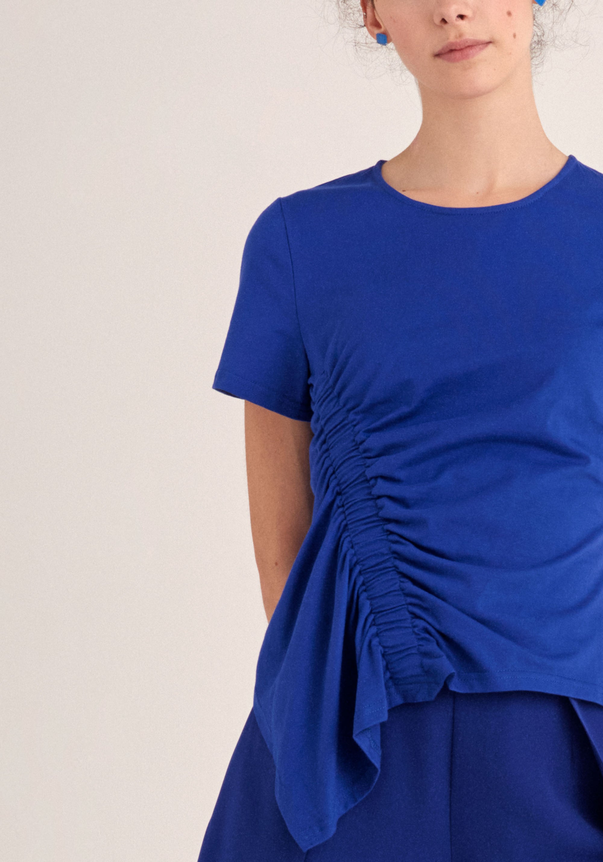 Paisie Ruched Short Sleeve Cotton Top in Royal Blue Close Up