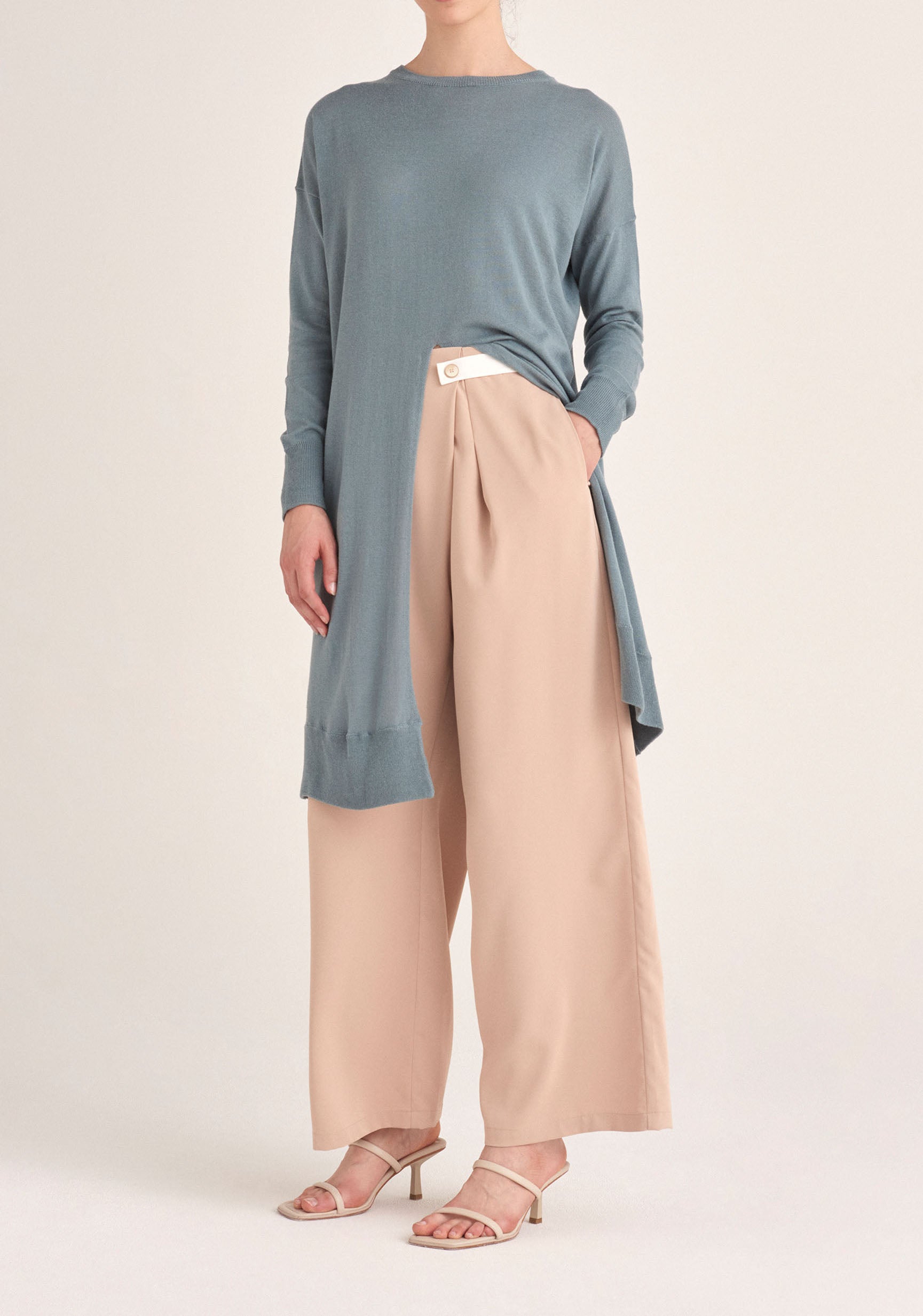 Paisie Contrasting Wide Leg Trousers in Beige