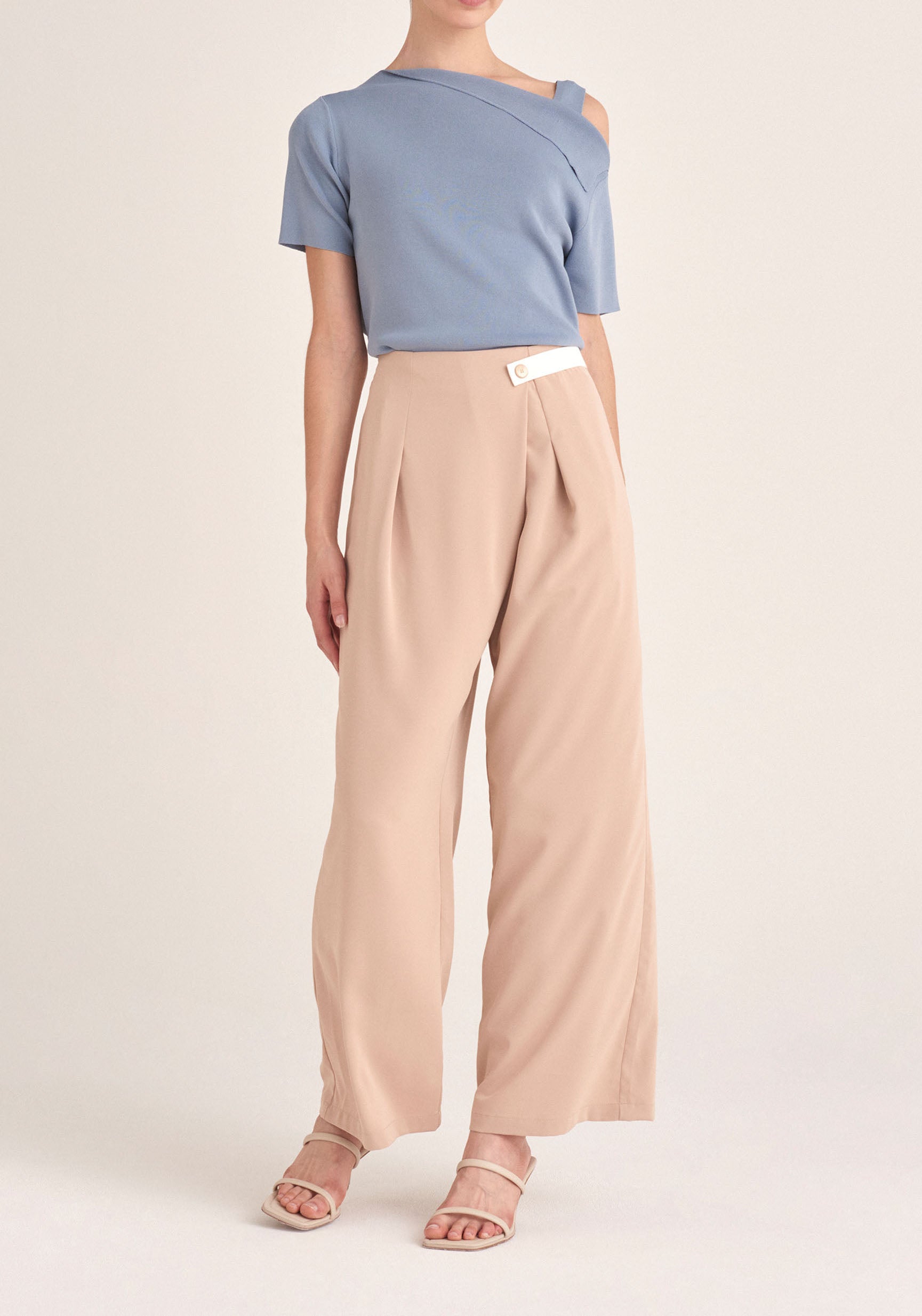 Paisie Contrasting Wide Leg Trousers in Beige