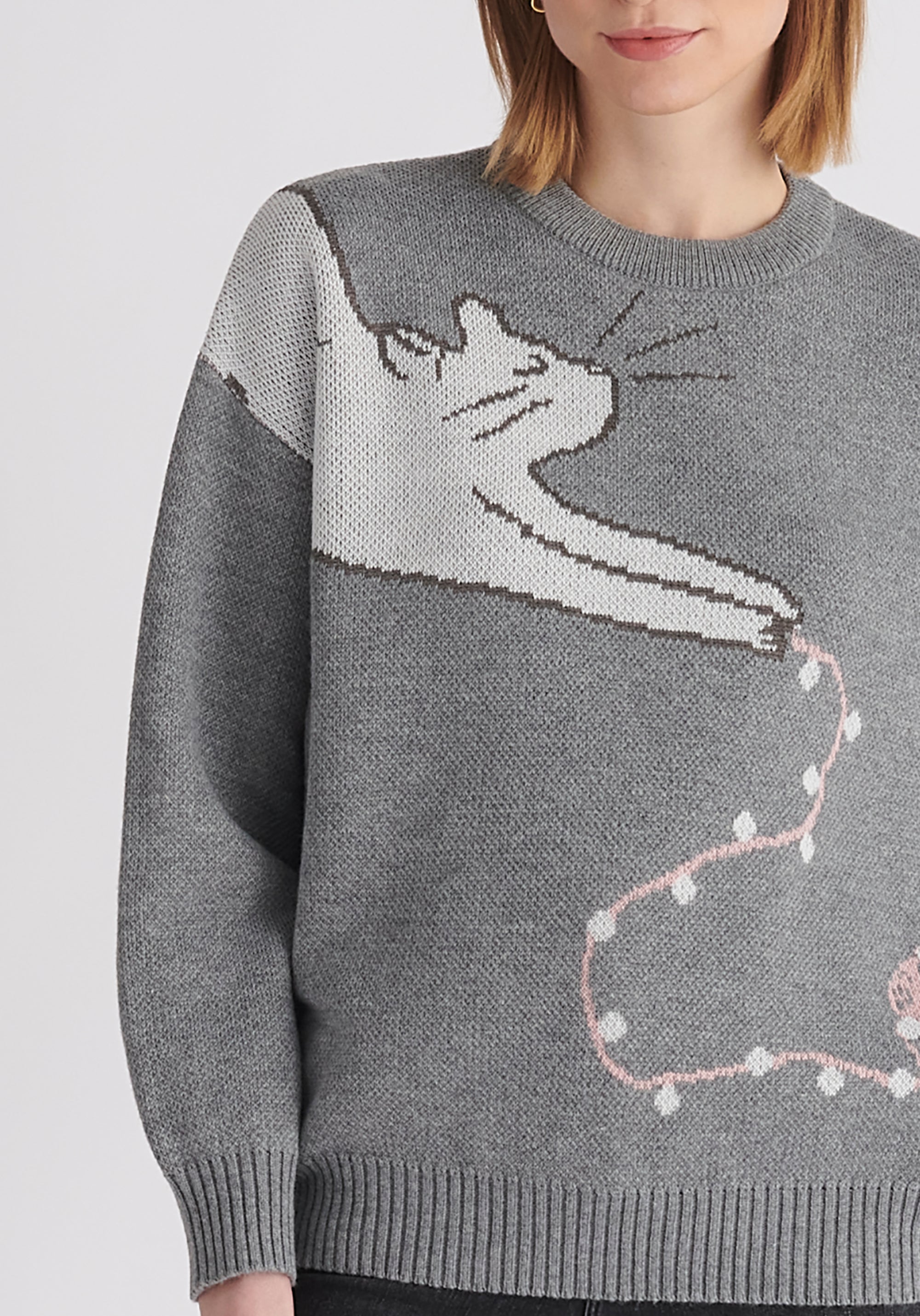Paisie Christmas Cat Jumper in Grey Close Up
