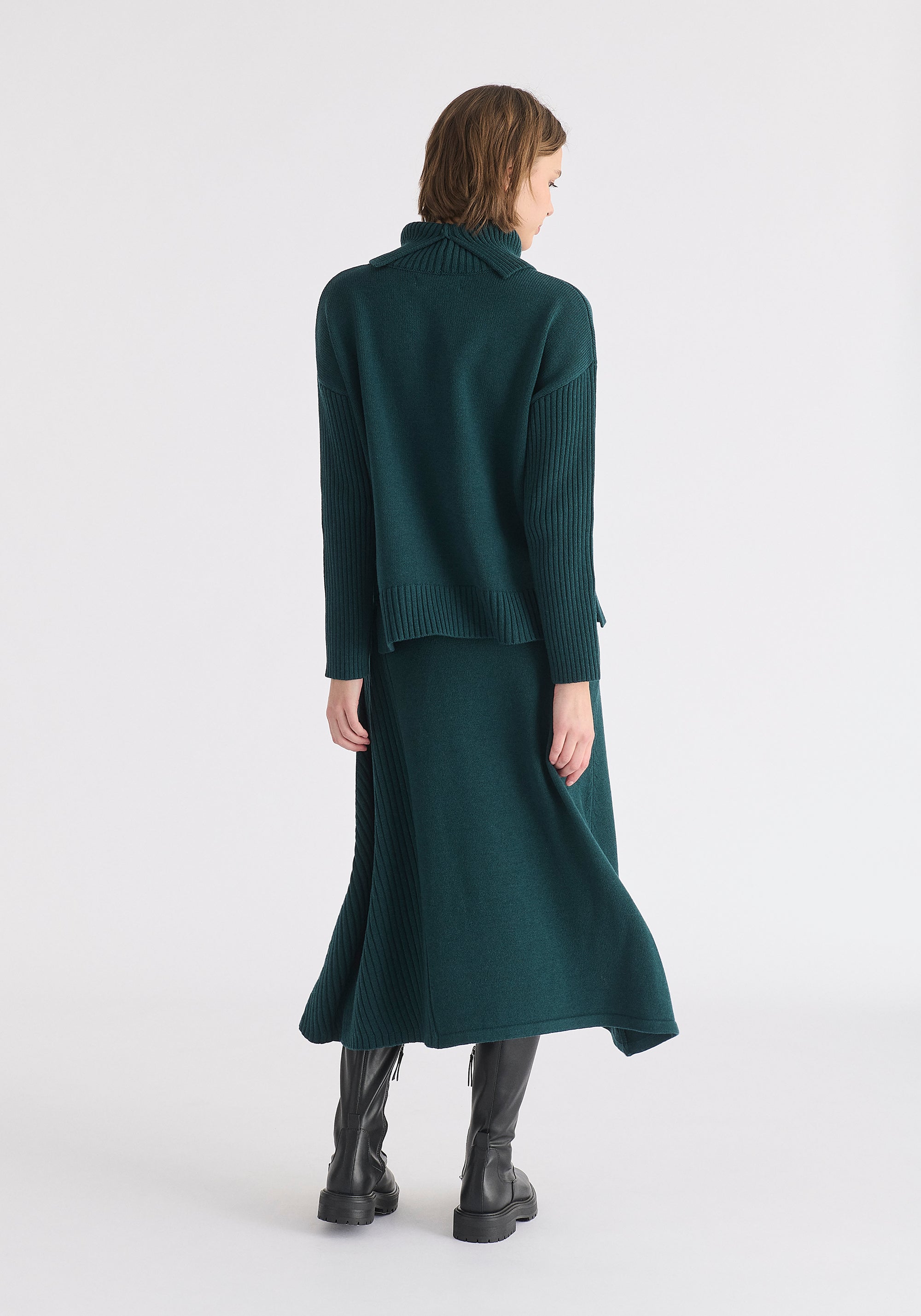 Knitted A-Line Midi Skirt with Ribbed Details in Dark Green Back