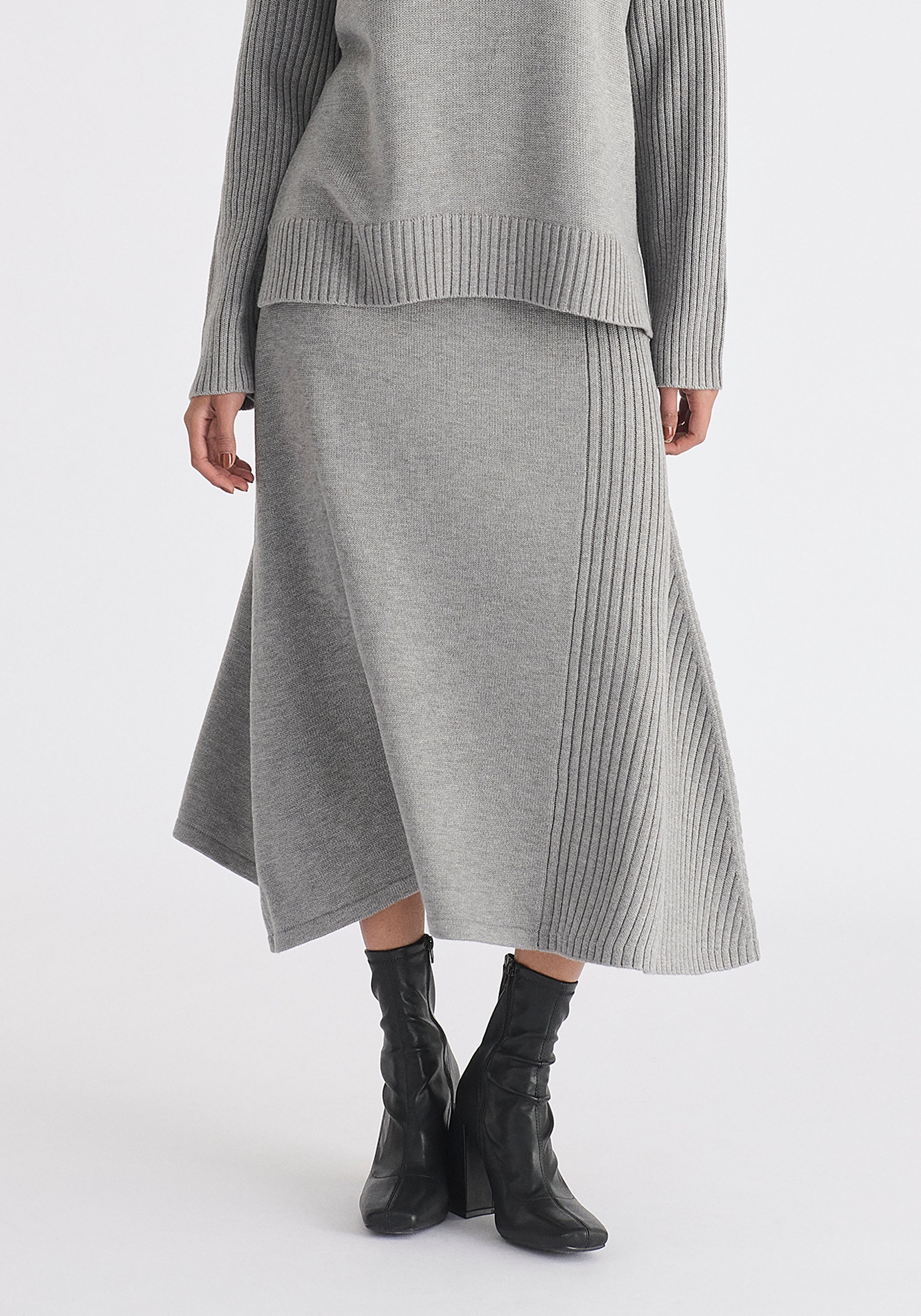 Knitted A-Line Midi Skirt with Ribbed Details in Grey