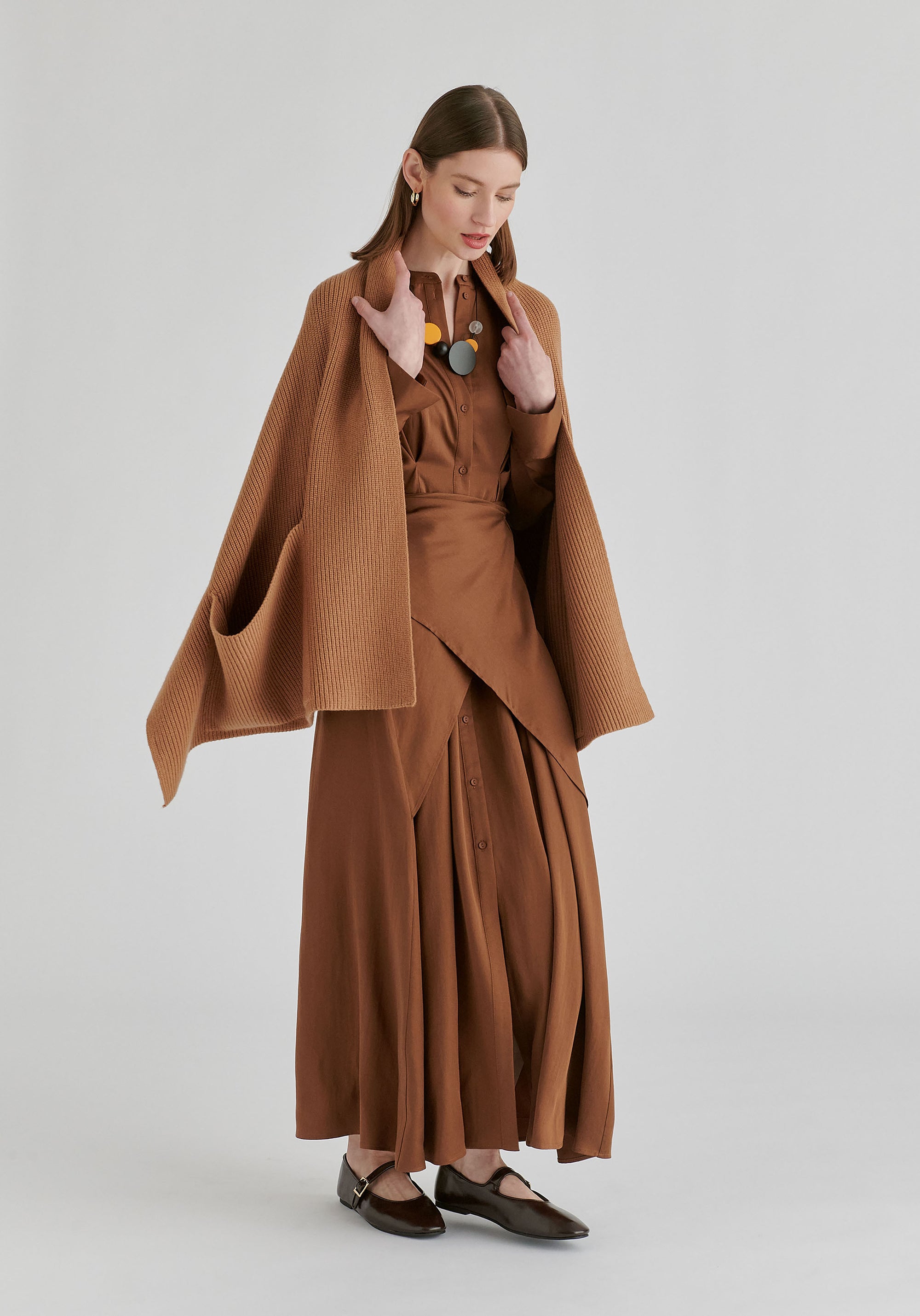 Ribbed Scarf Wrap with Front Pockets in Camel Side