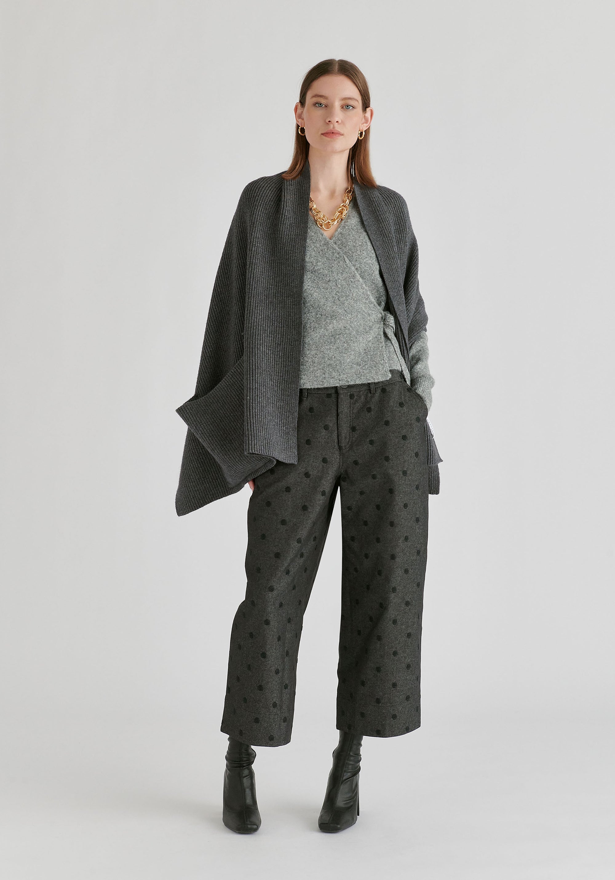 Ribbed Scarf Wrap with Front Pockets in Dark Grey Front
