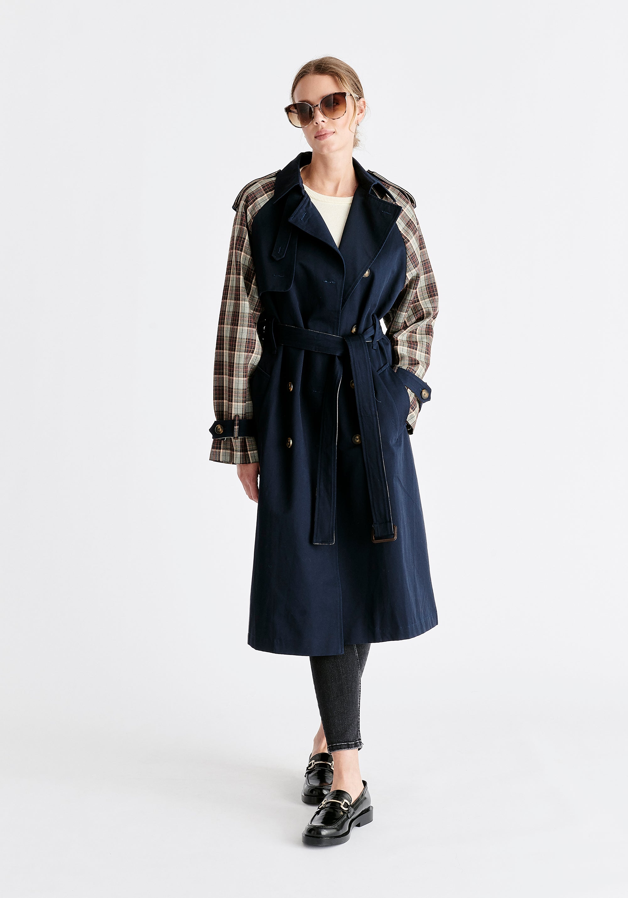 Paisie Plaid Trench Coat in Navy