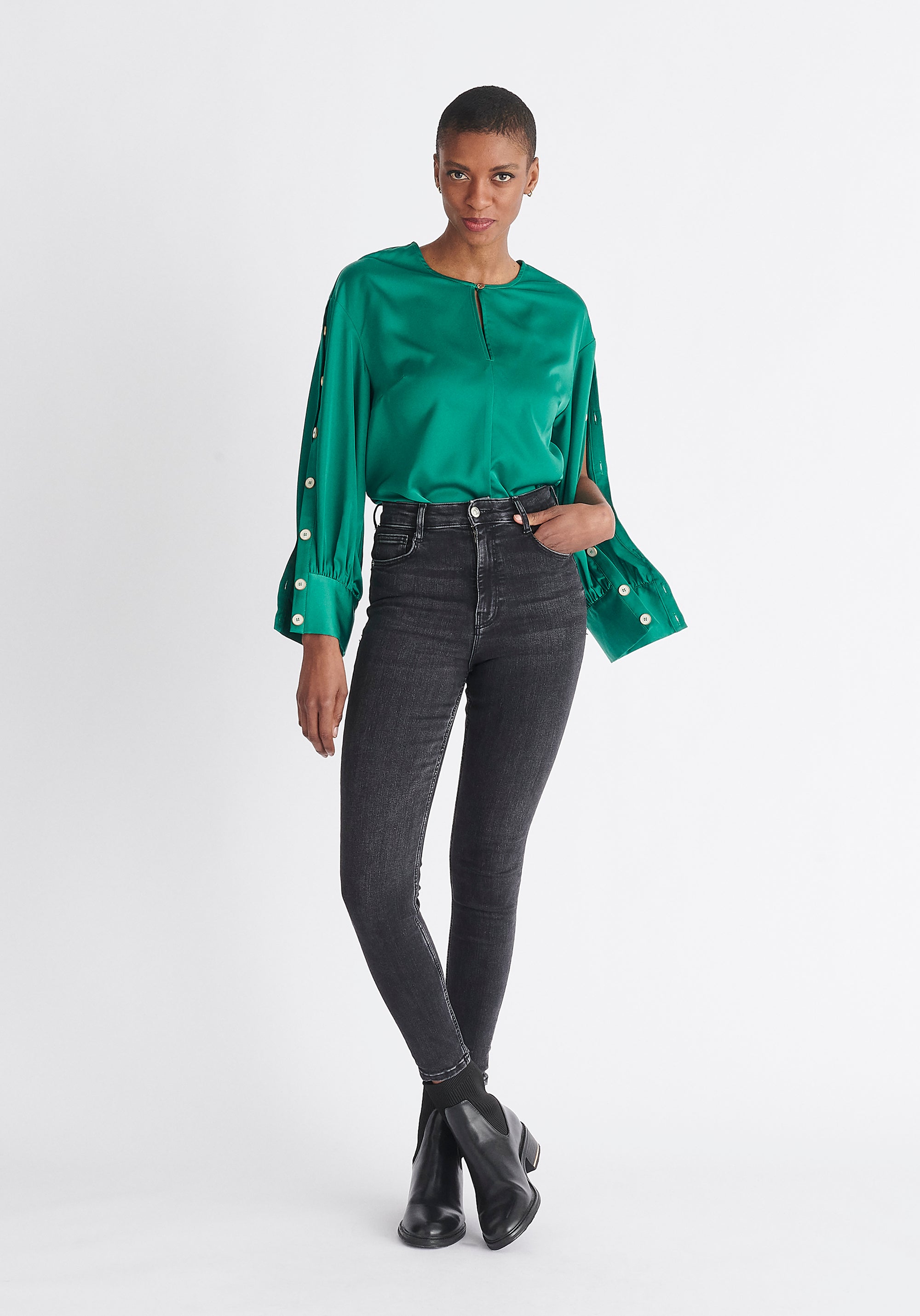 Paisie Button Sleeve Blouse in Green
