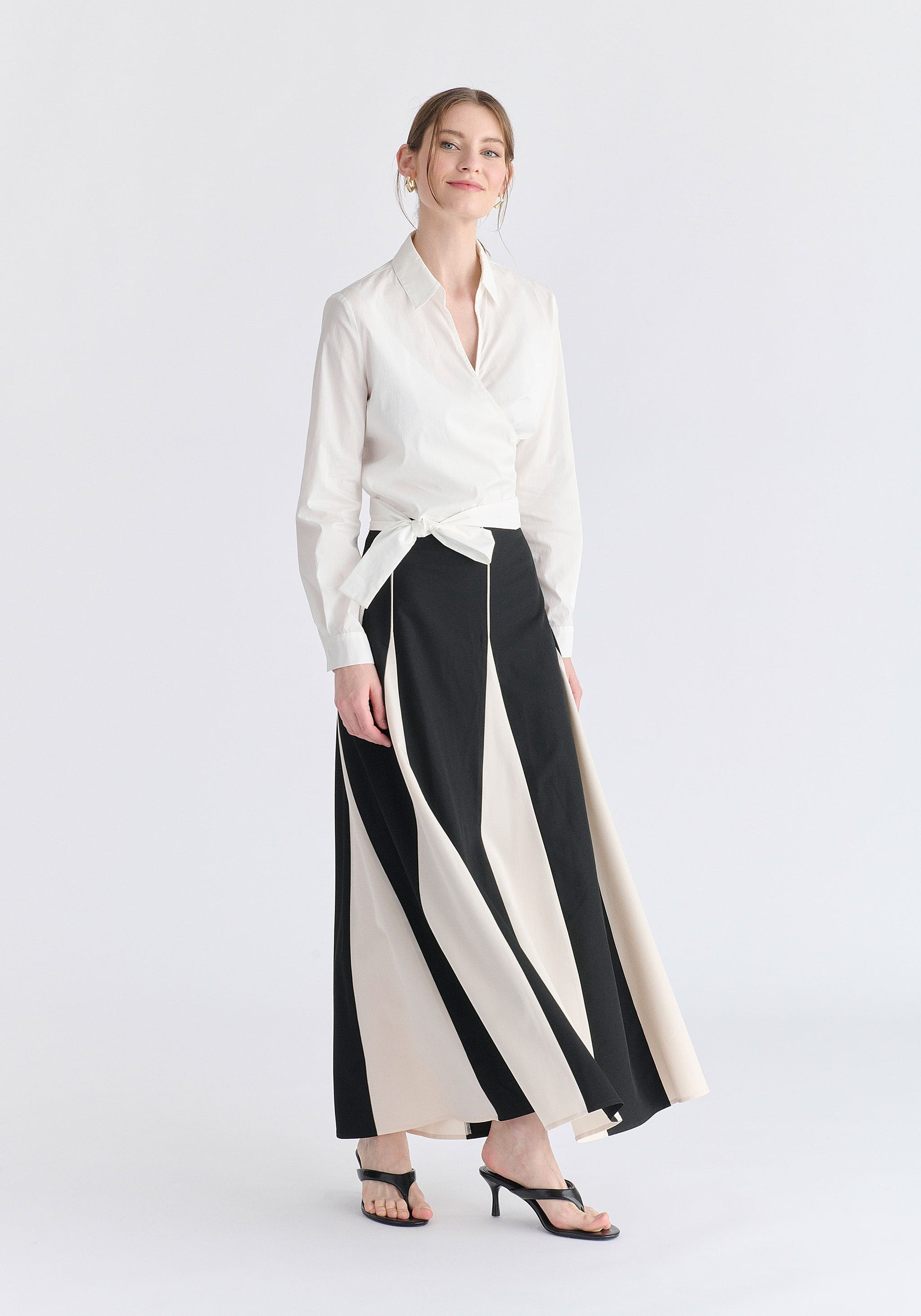 Contrast Details Maxi Skirt