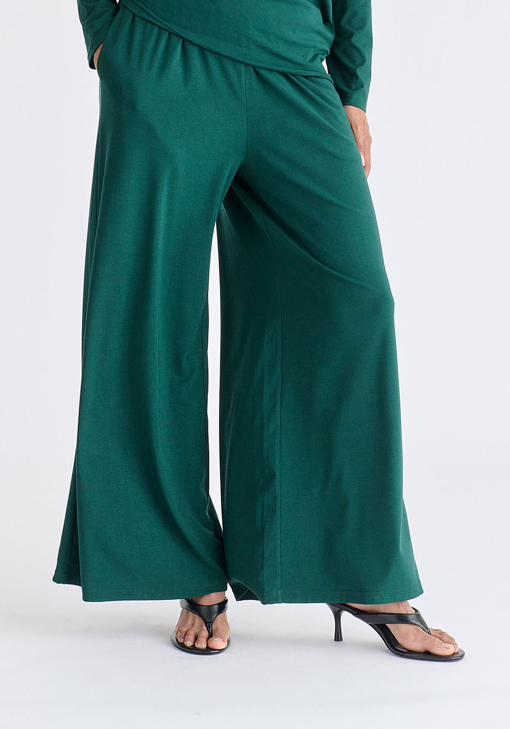 Wide Leg Lyocell Jersey Trousers in Green Closeup