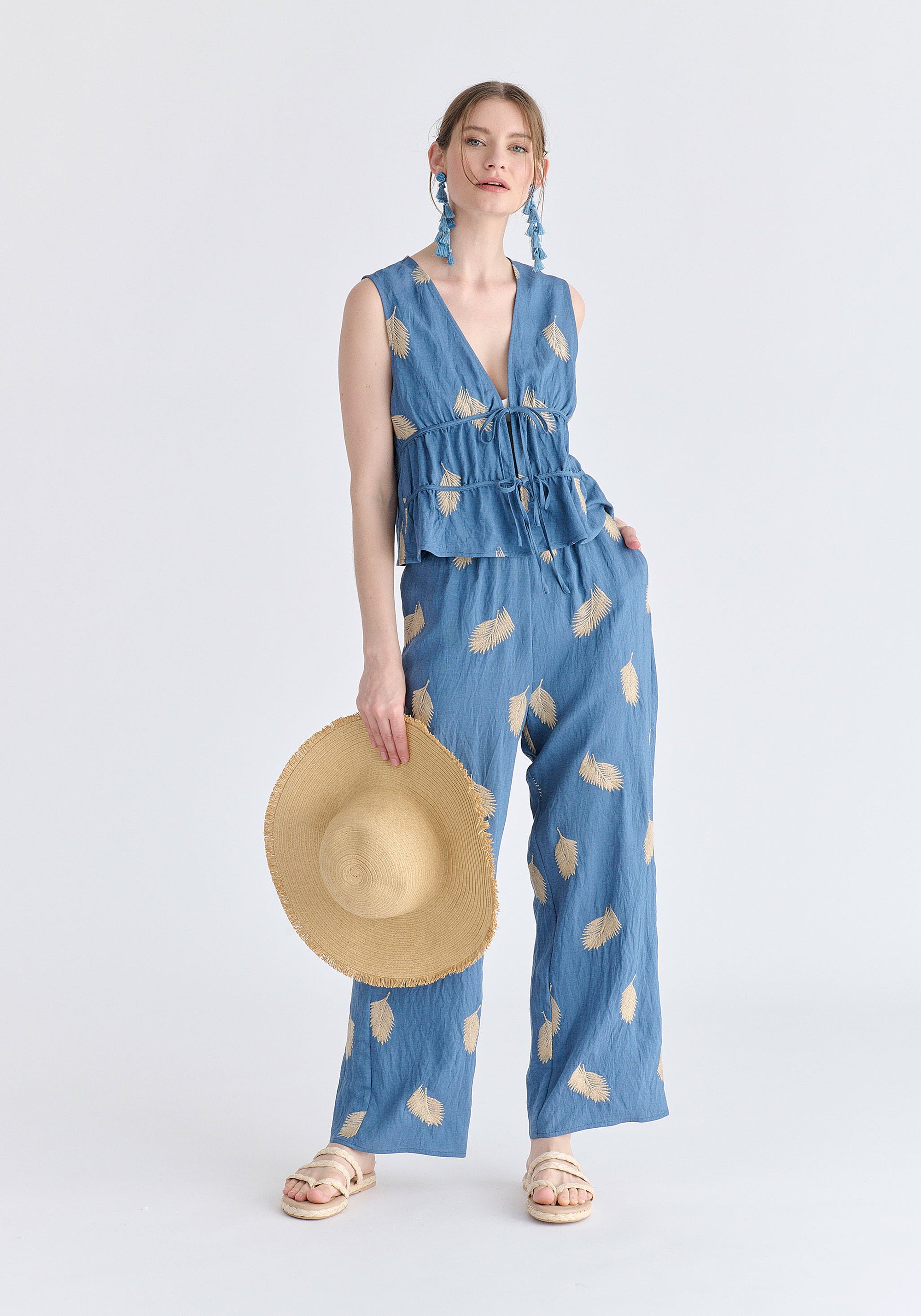 Leaf Embroidered Trousers