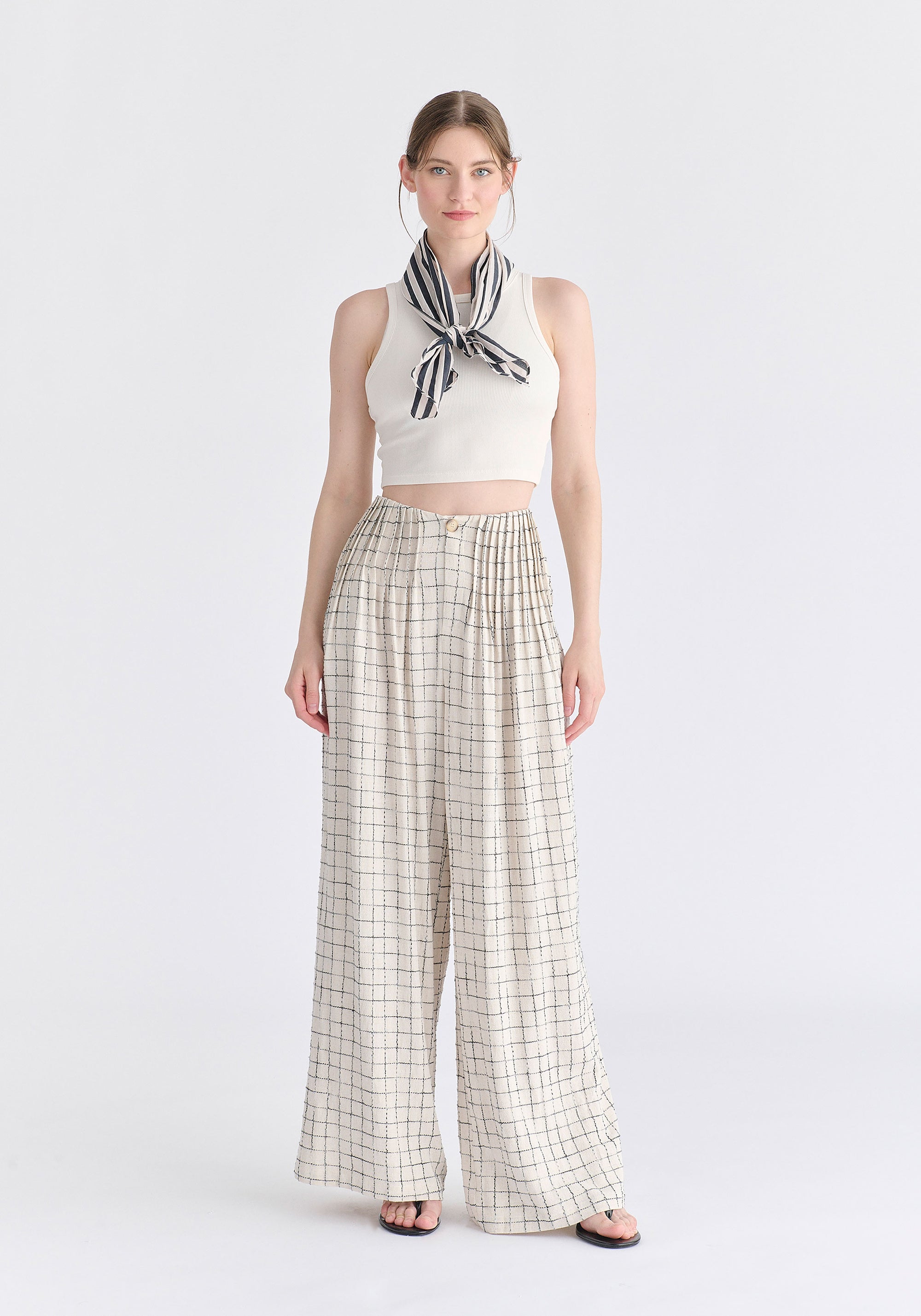 Front Pleats Detail Wide Leg Trousers in Oatmeal and Black Front
