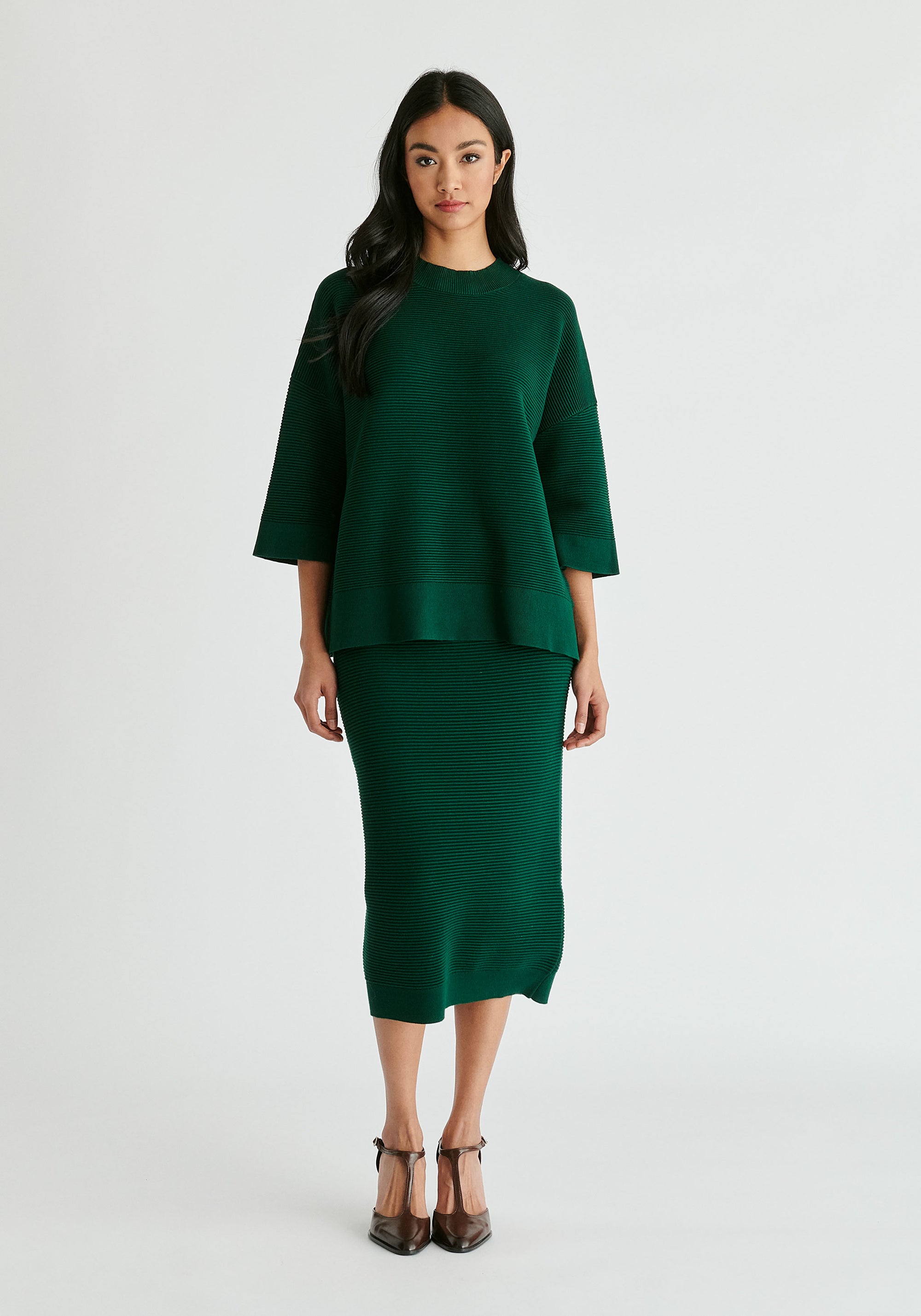 Ribbed Midi Skirt in Dark Green Front
