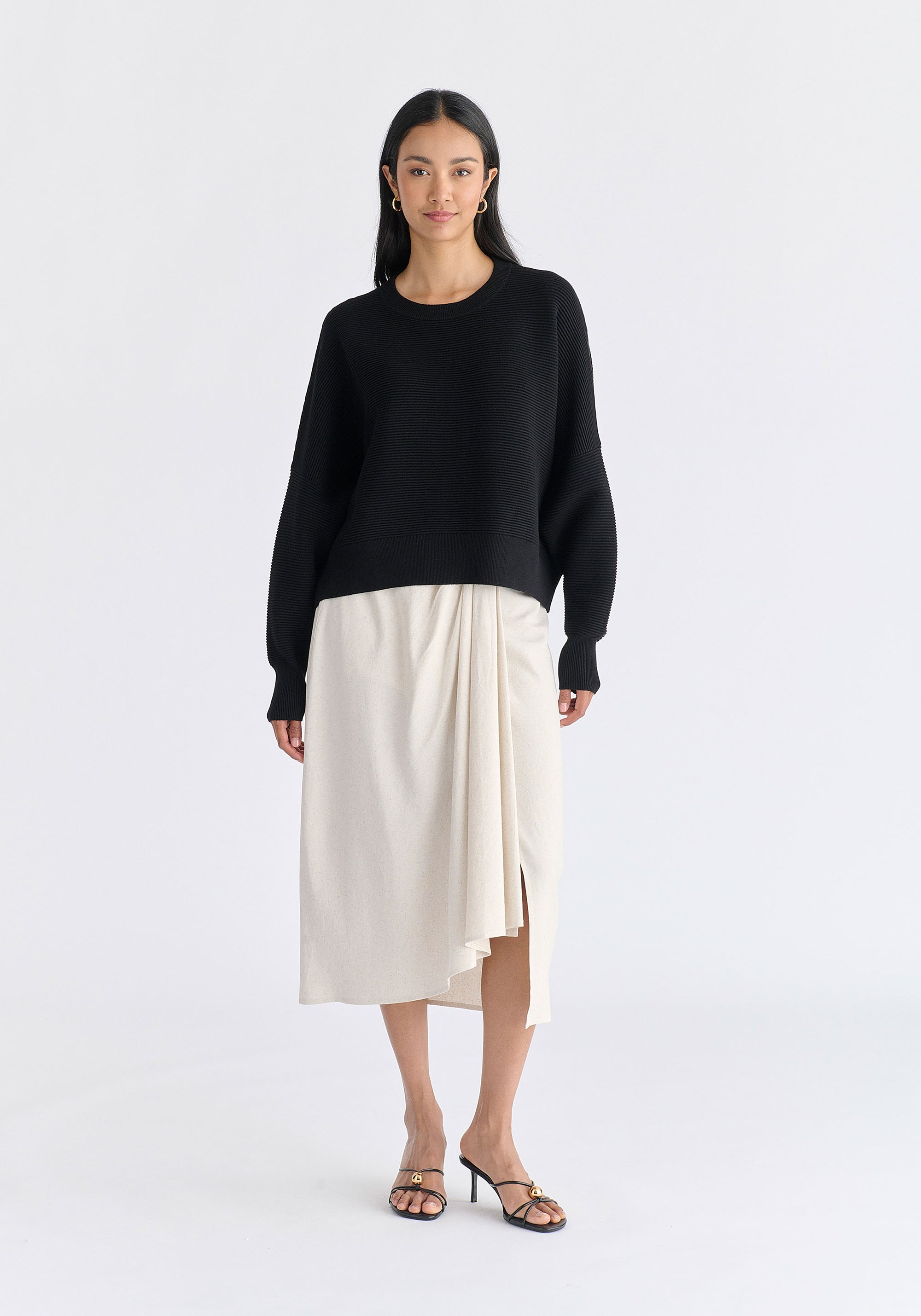 Cropped Ribbed Jumper in Black Front