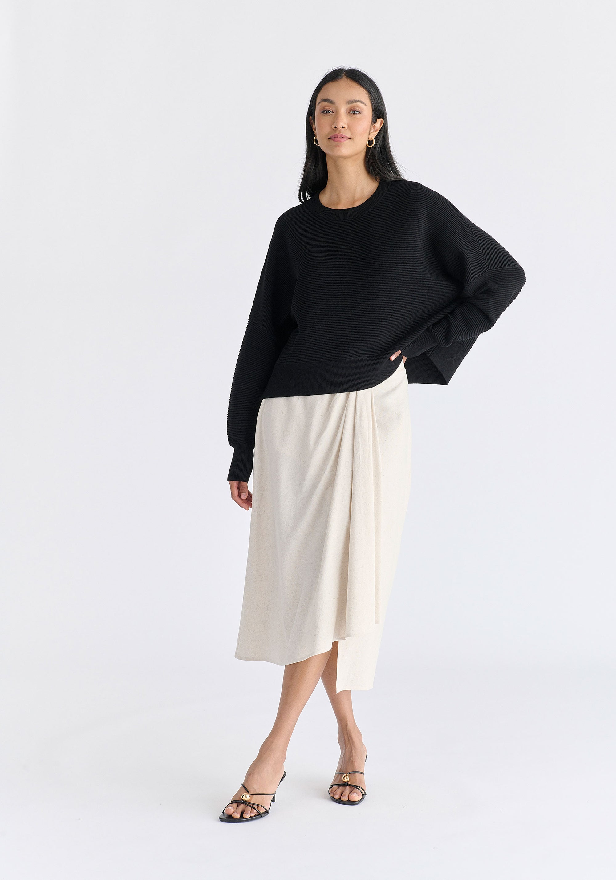 Cropped Ribbed Jumper in Black Front
