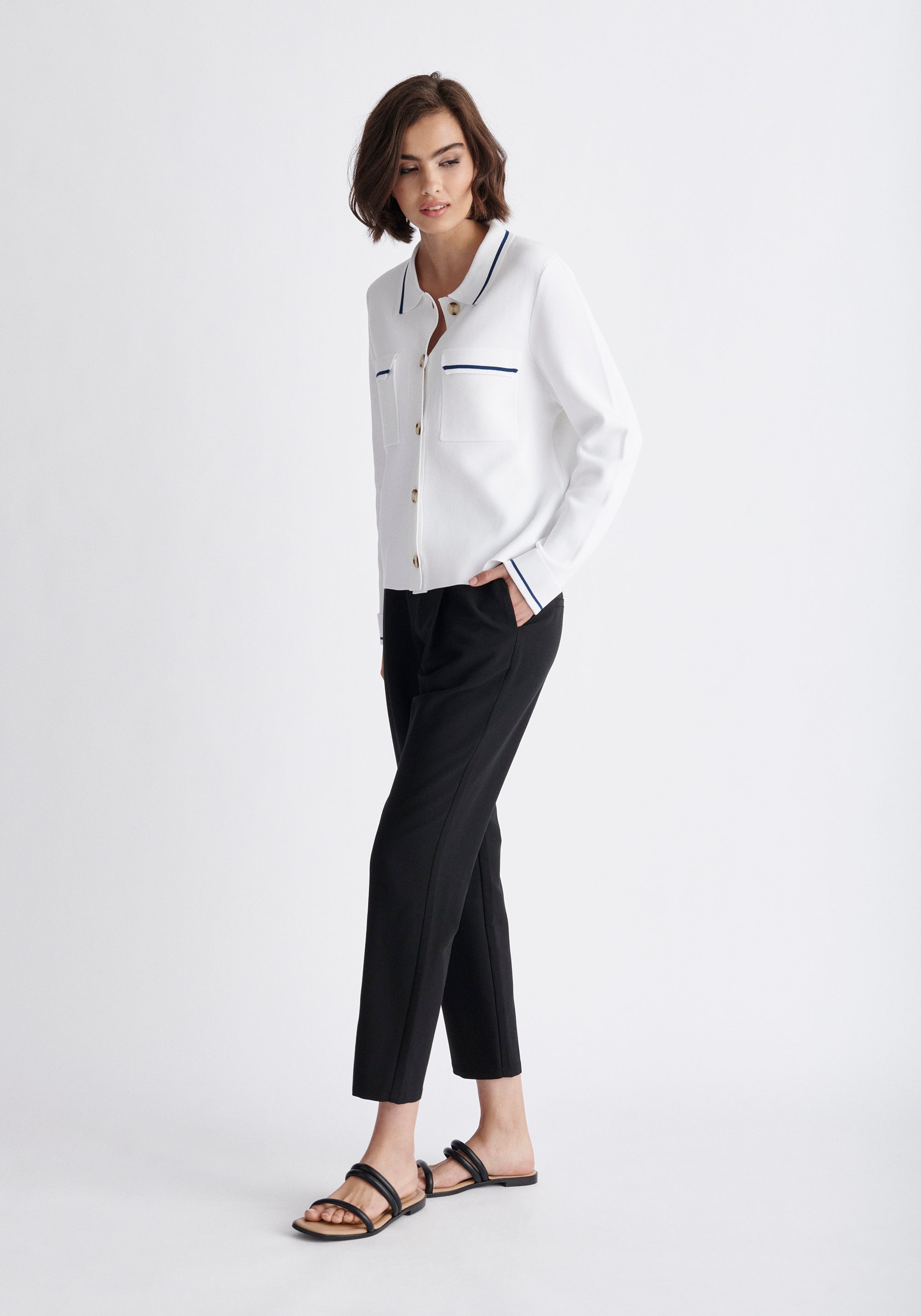 Paisie Contrast Detail Top in White and Navy
