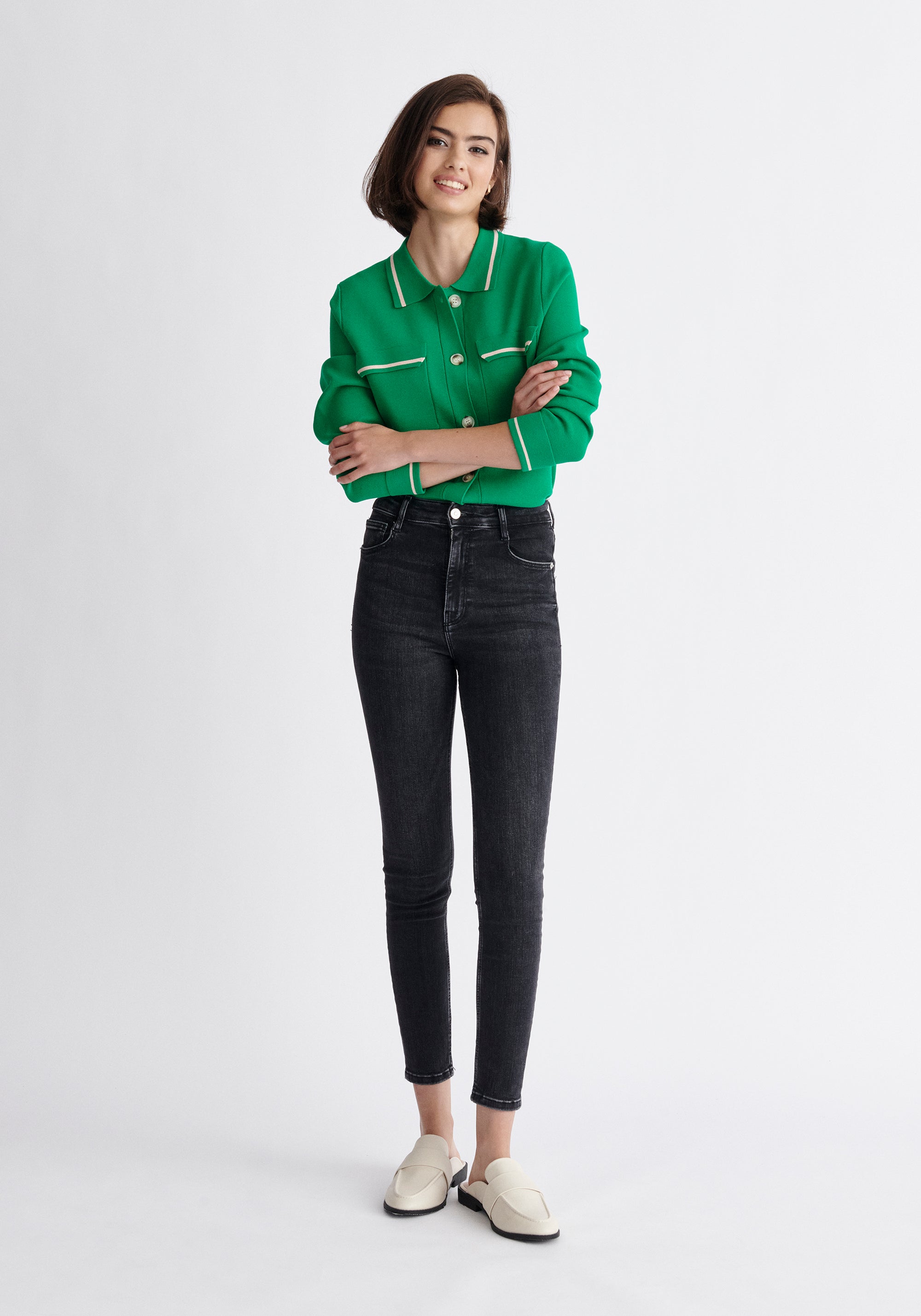 Paisie Contrast Detail Top in Green and White