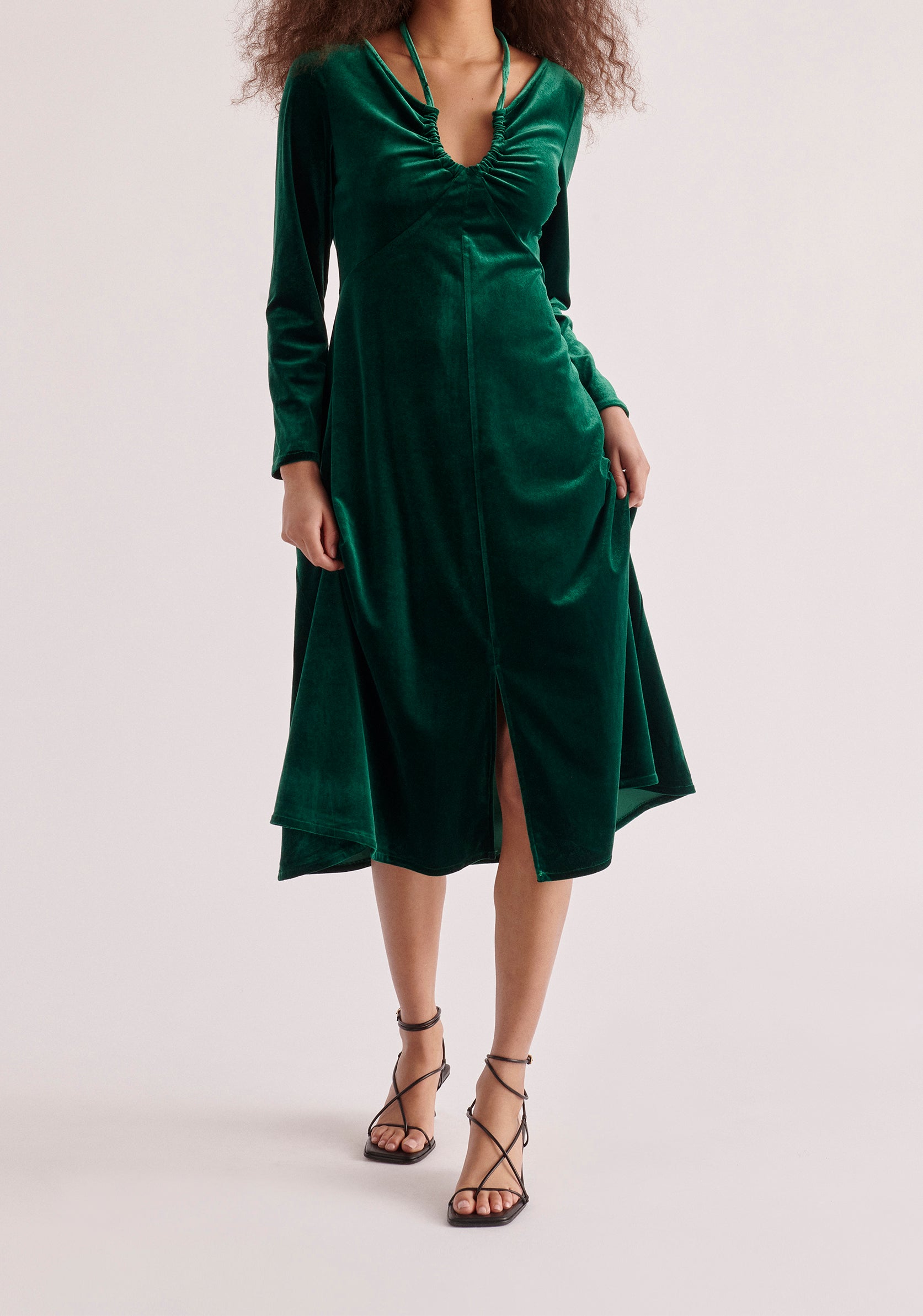 Velvet Tie-Neck Dress in Dark Green | Dresses Paisie Velvet Tie-Neck Dress in Dark Green | Dresses Paisie