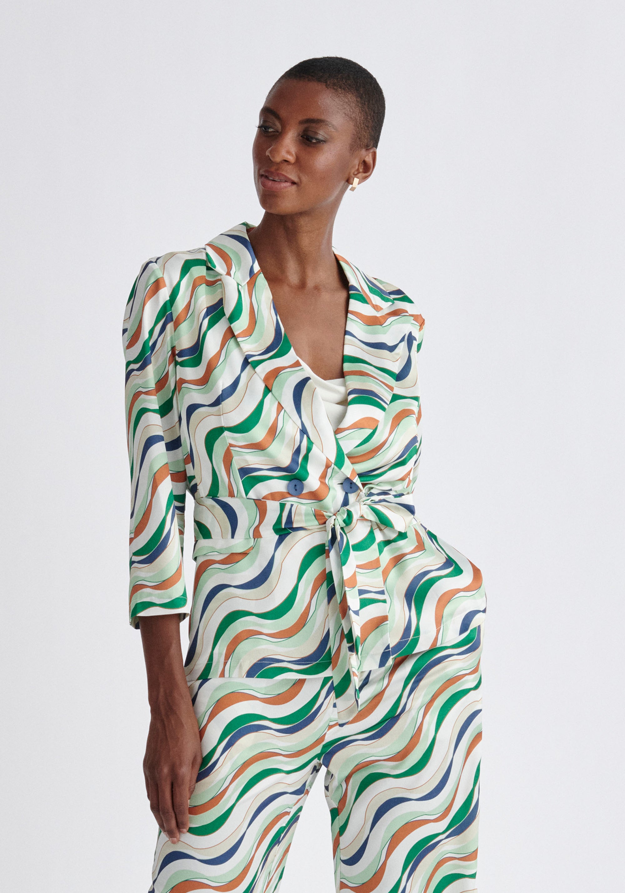 Paisie Belted Wave Print Blazer in Green