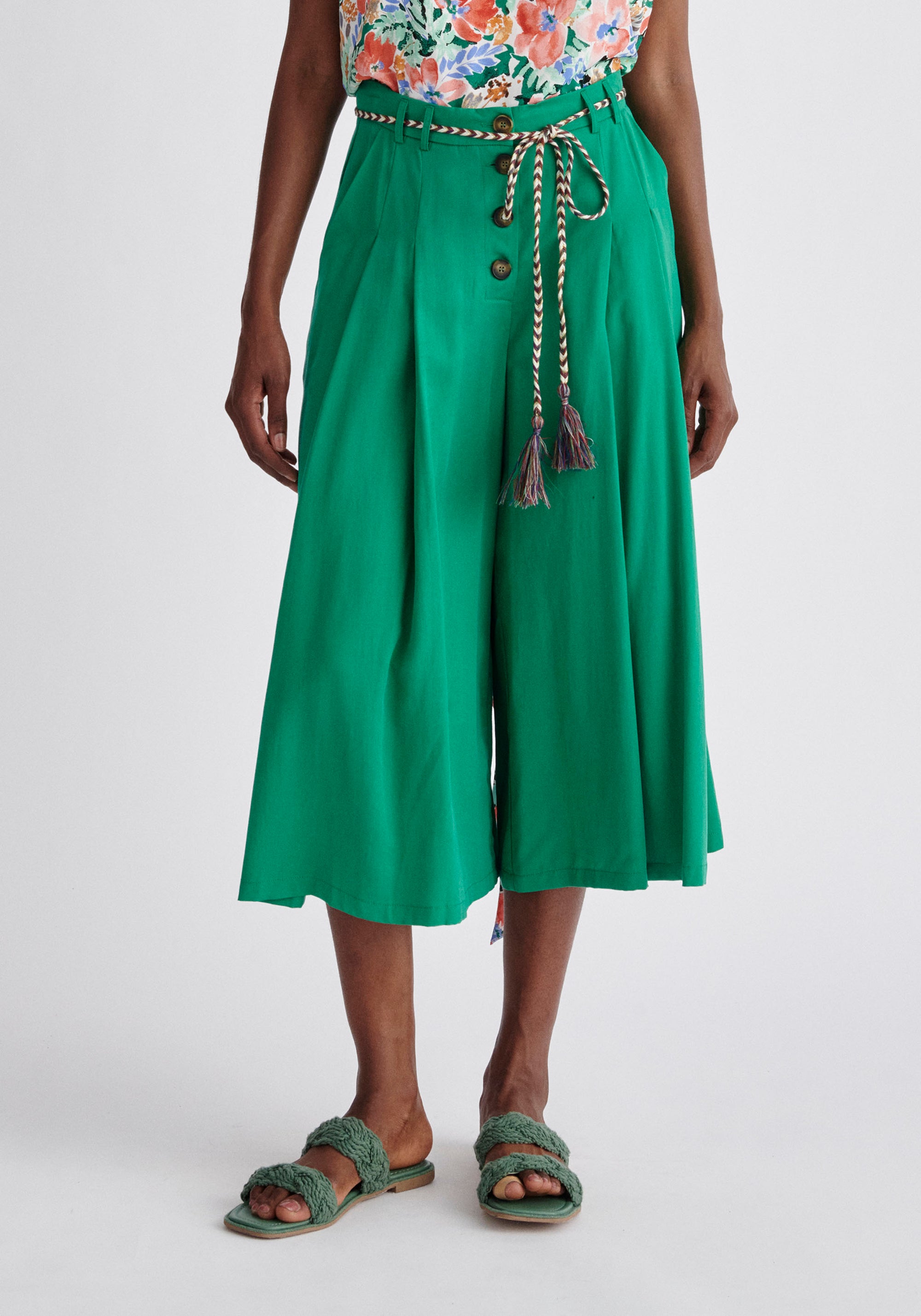 Paisie Pleated Tencel Culottes in Green